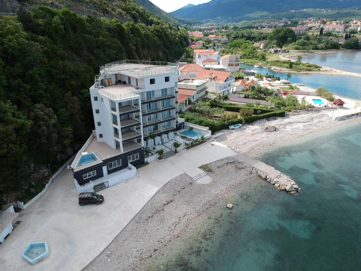 Hotel Vienna Herceg Novi Luaran gambar